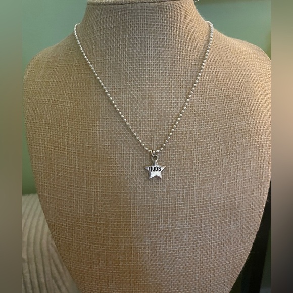 Silver Buds Star Necklace - Picture 1 of 4